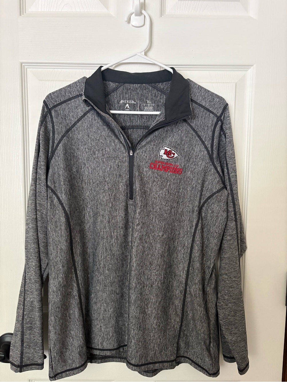Antigua Gray Kansas City Chiefs Champions Pullover